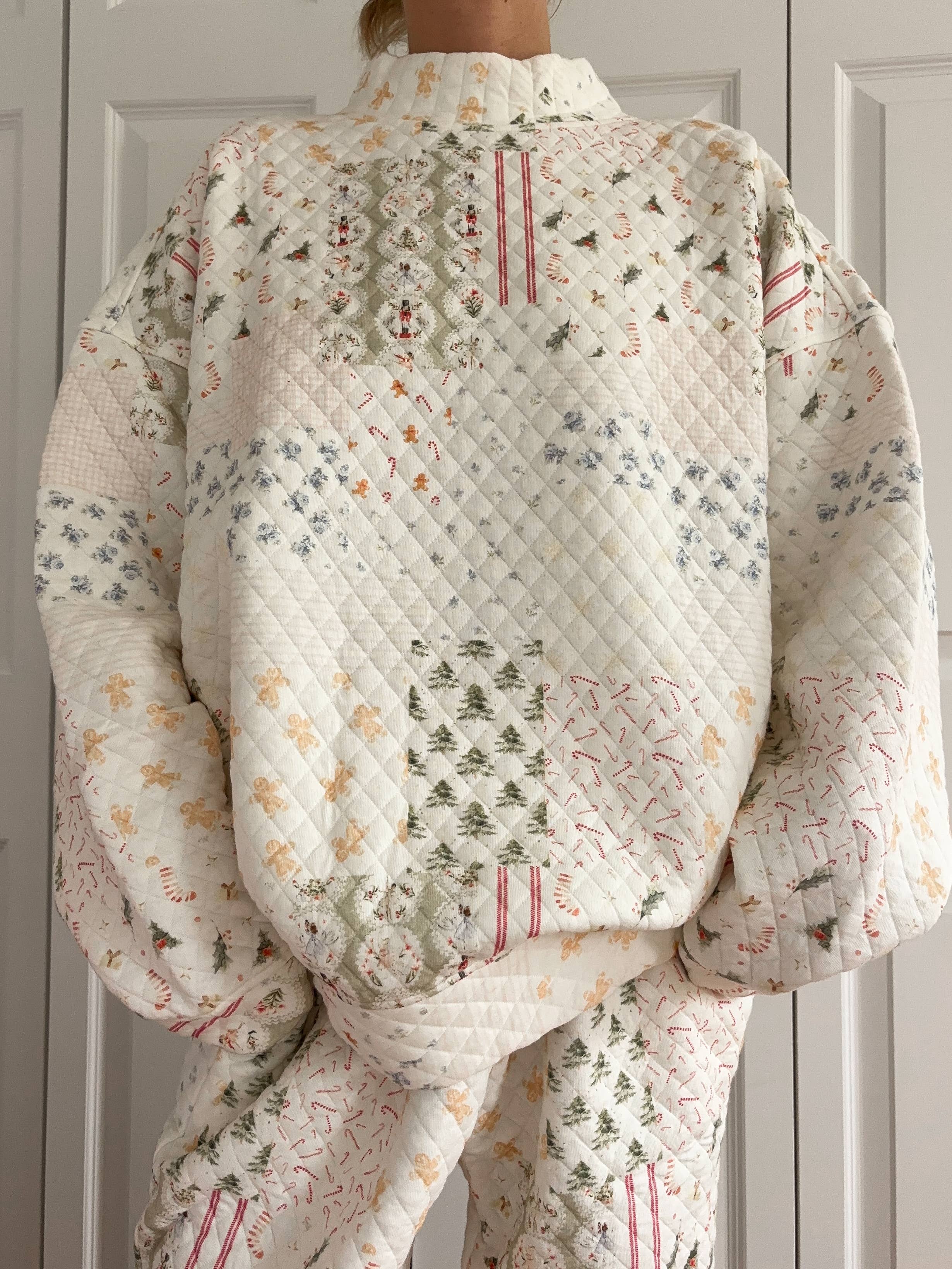 Holly Holiday Quilted Mockneck Sweatshirt