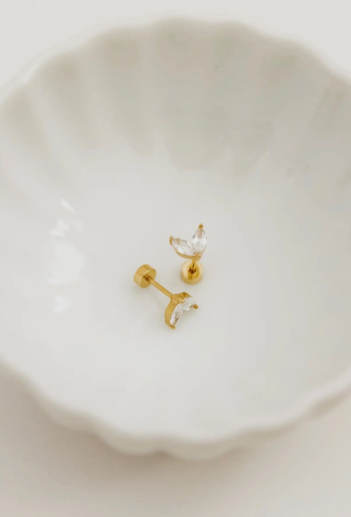 Linny&Co Gold Nova Screwback Studs