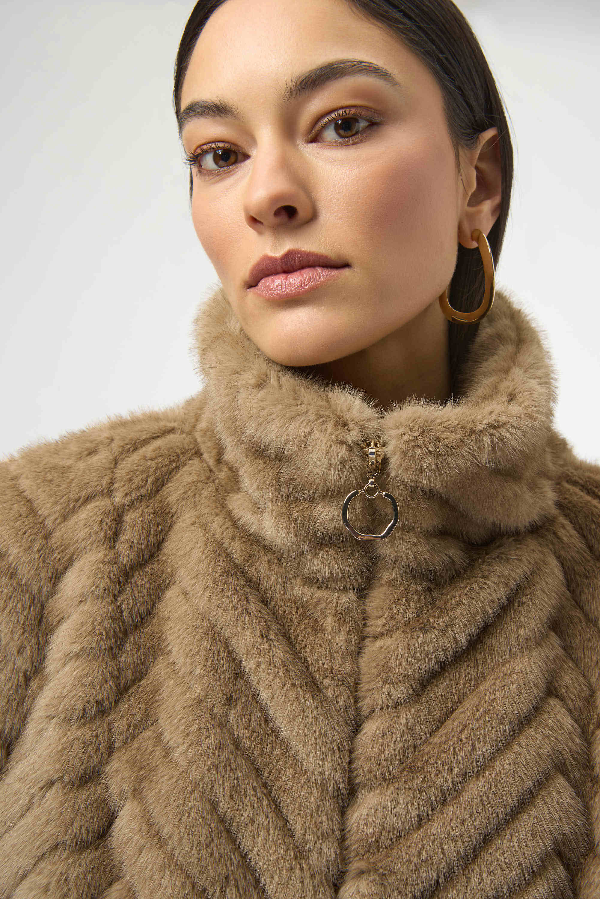 JR Chic Faux Fur Vest