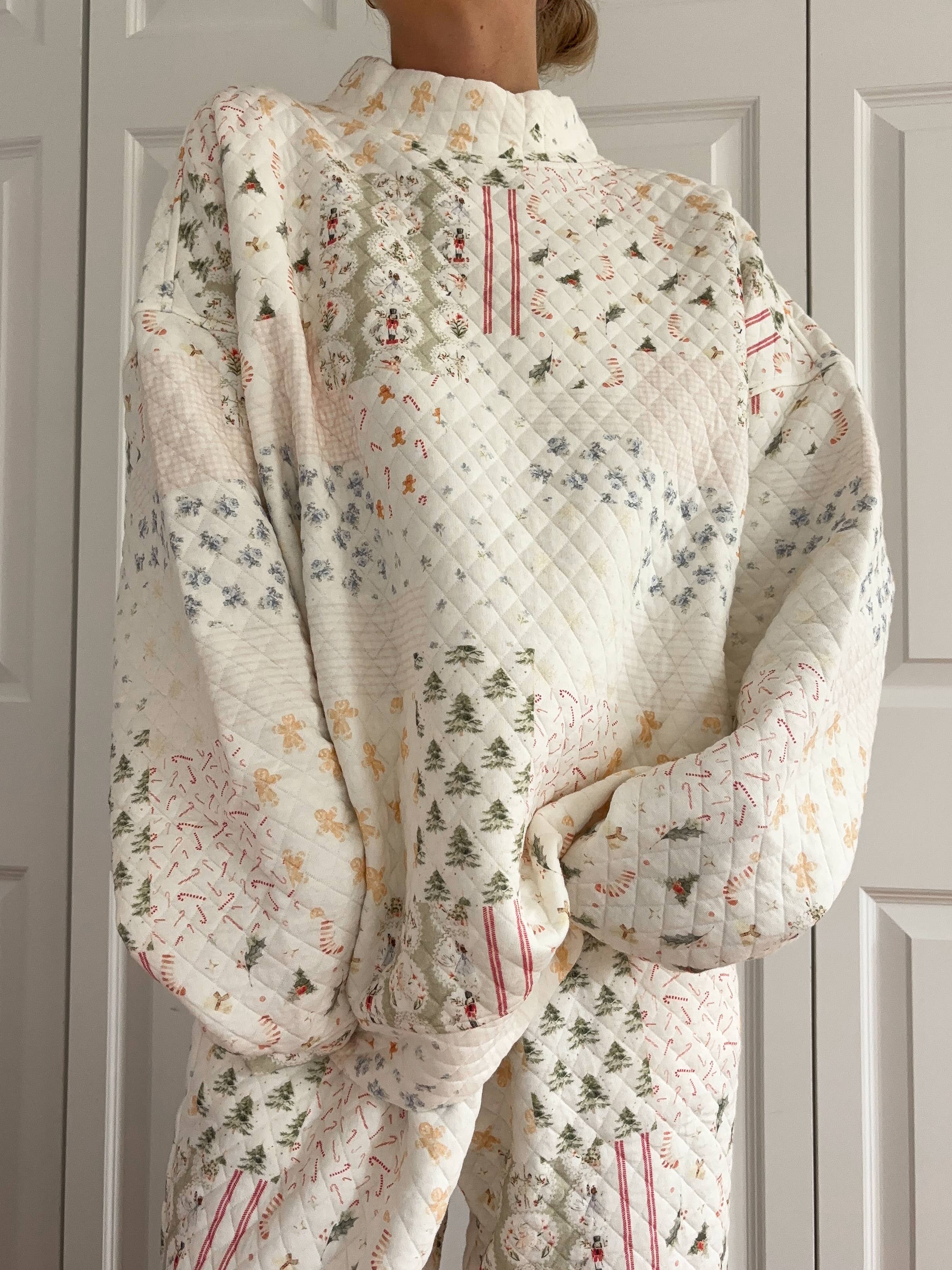 Holly Holiday Quilted Mockneck Sweatshirt